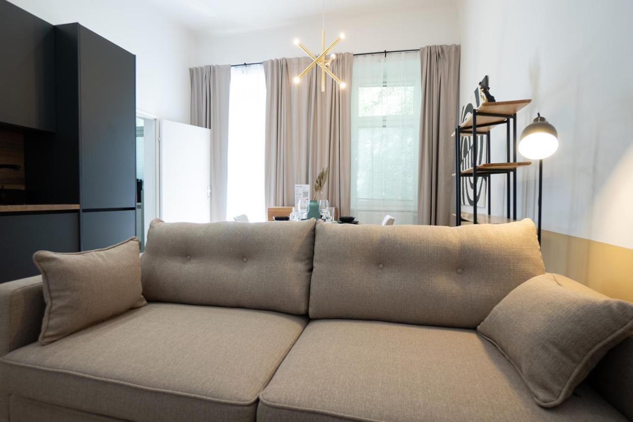 46 M2 Bright With A Balcony * Wien